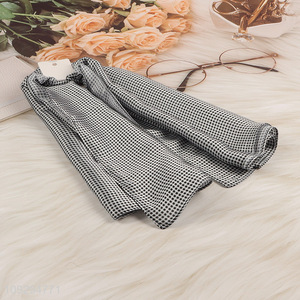 Online wholesale fashion accessories polyester silk scarf for gifts