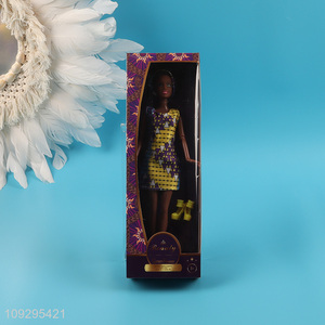 Yiwu market fashion doll dress doll beauty doll