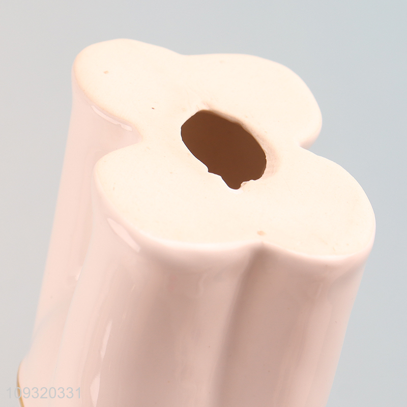 Low price ceramic desktop ornament ceramic crafts
