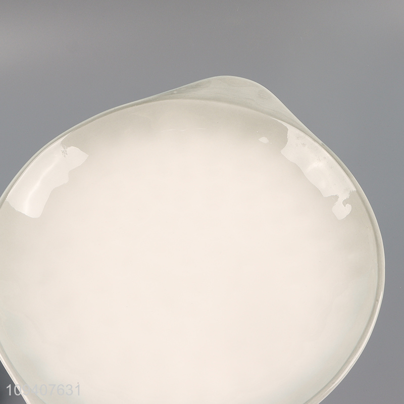 Wholesale round ceramic plate with handle