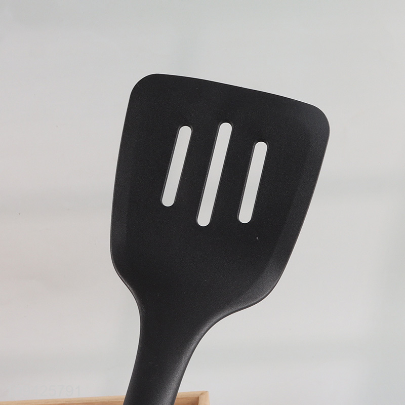Good quality non-stick kitchen utensil slotted spatula