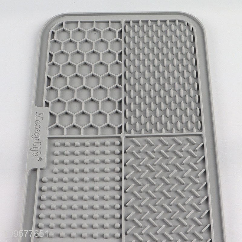 Top quality pet slow food mat pet licking mat